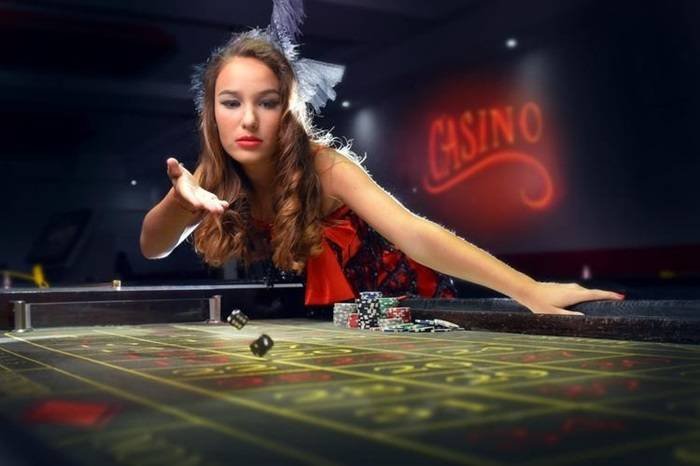 Slot online erek-erek dengan berbagai tema dan fitur bonus menarik